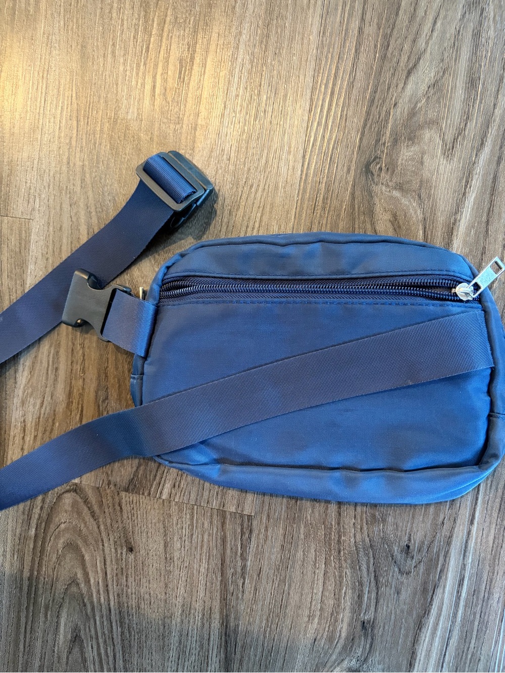 Atlanta Braves Crossbody Sling Bag Fanny Pack - Picture 6 of 6